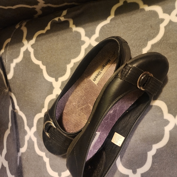 Shoes.. - Picture 2 of 12